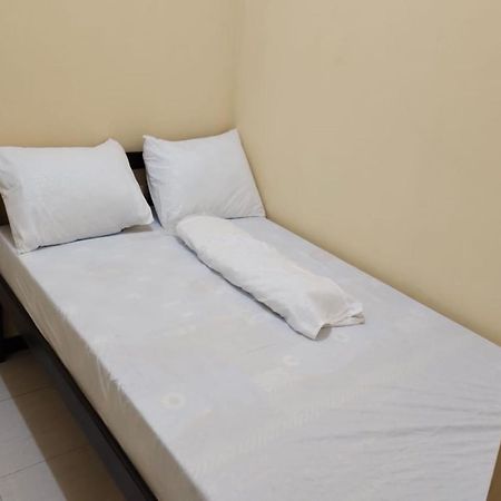 Oyo 91209 Arjuna Residence Syariah Sby 수라바야 외부 사진