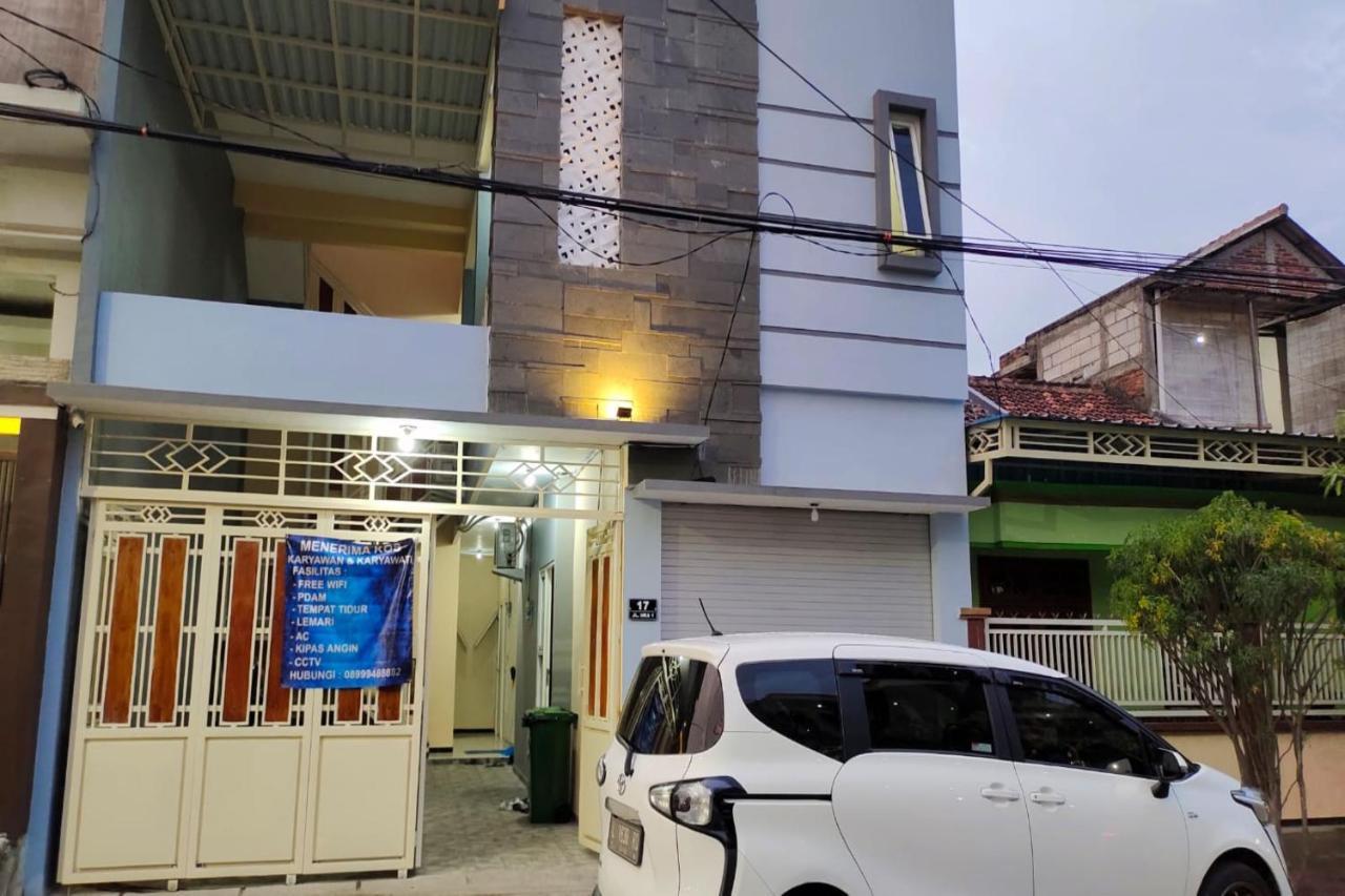 Oyo 91209 Arjuna Residence Syariah Sby 수라바야 외부 사진