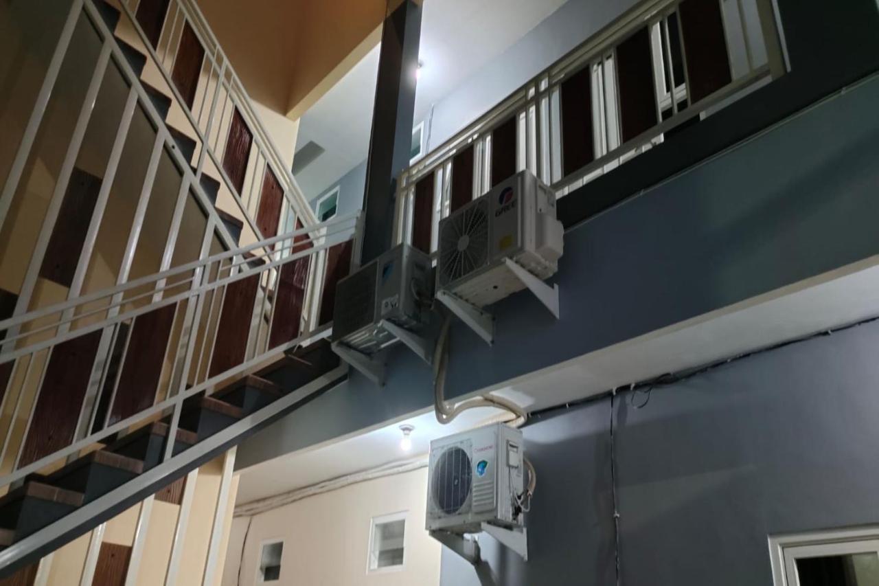 Oyo 91209 Arjuna Residence Syariah Sby 수라바야 외부 사진